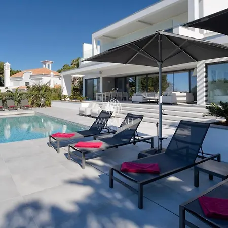Sea View Villa *